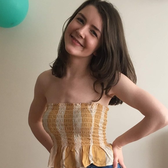 Meet your Posher, Katie - Picture 1 of 1